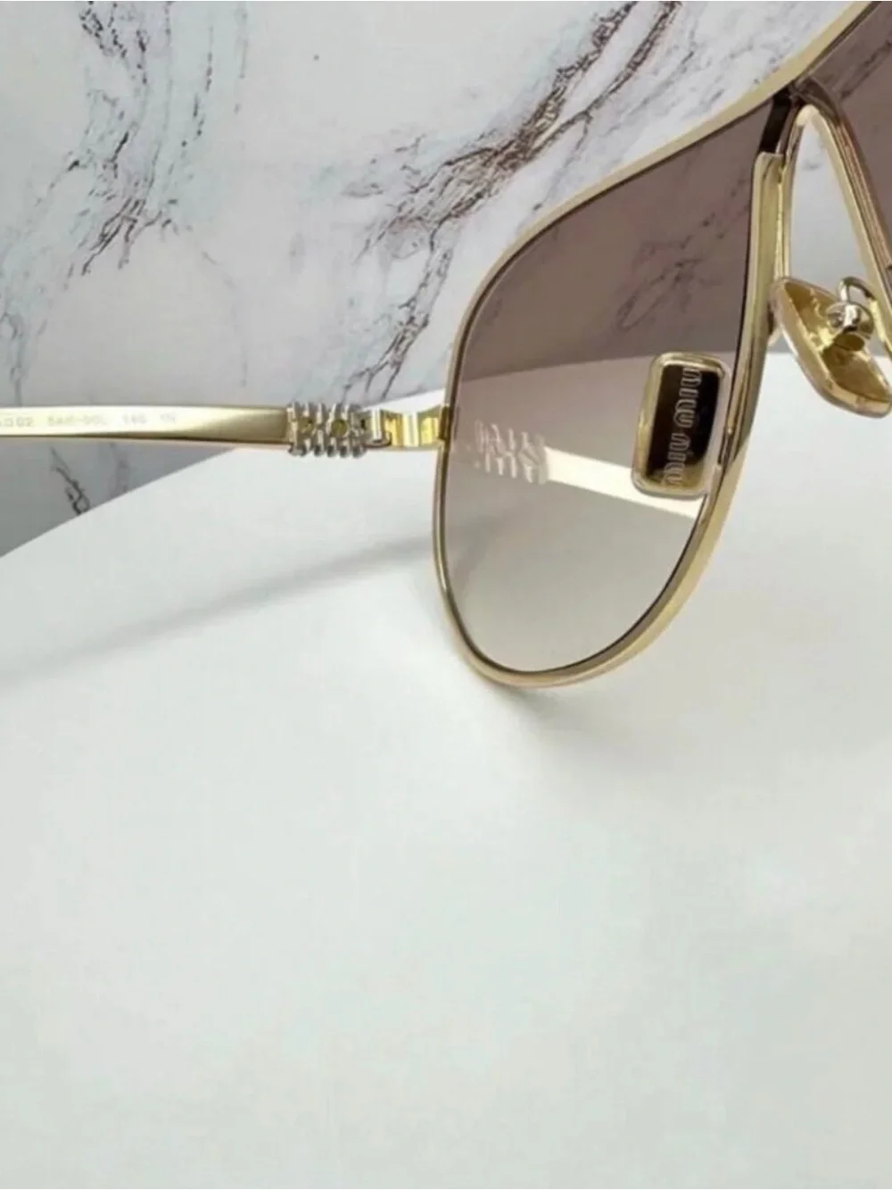 🕶️ Miu Miu Gold Aviator Sunglasses with Pink Gradient Lenses ✨ - Picture 5 of 6